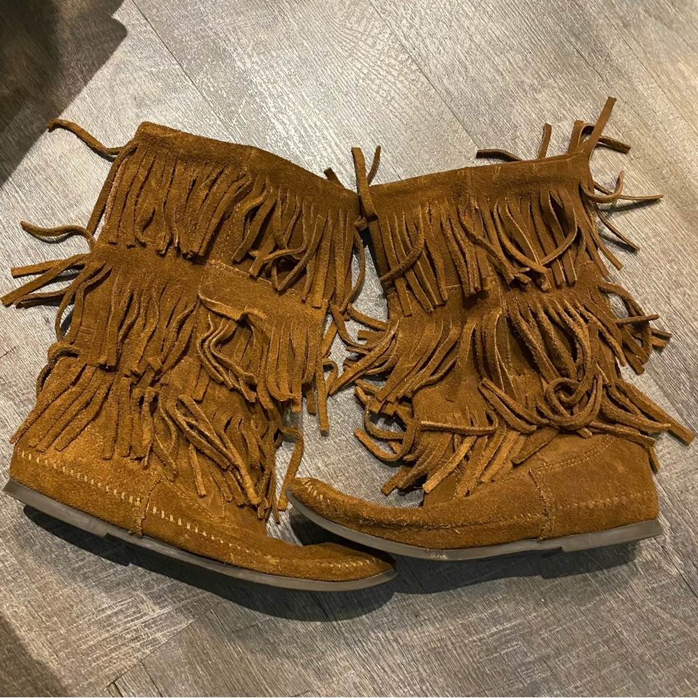 Minnetonka Moccasin Boots